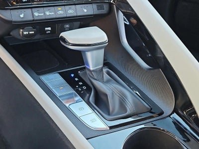 2024 Hyundai ELANTRA Limited IVT