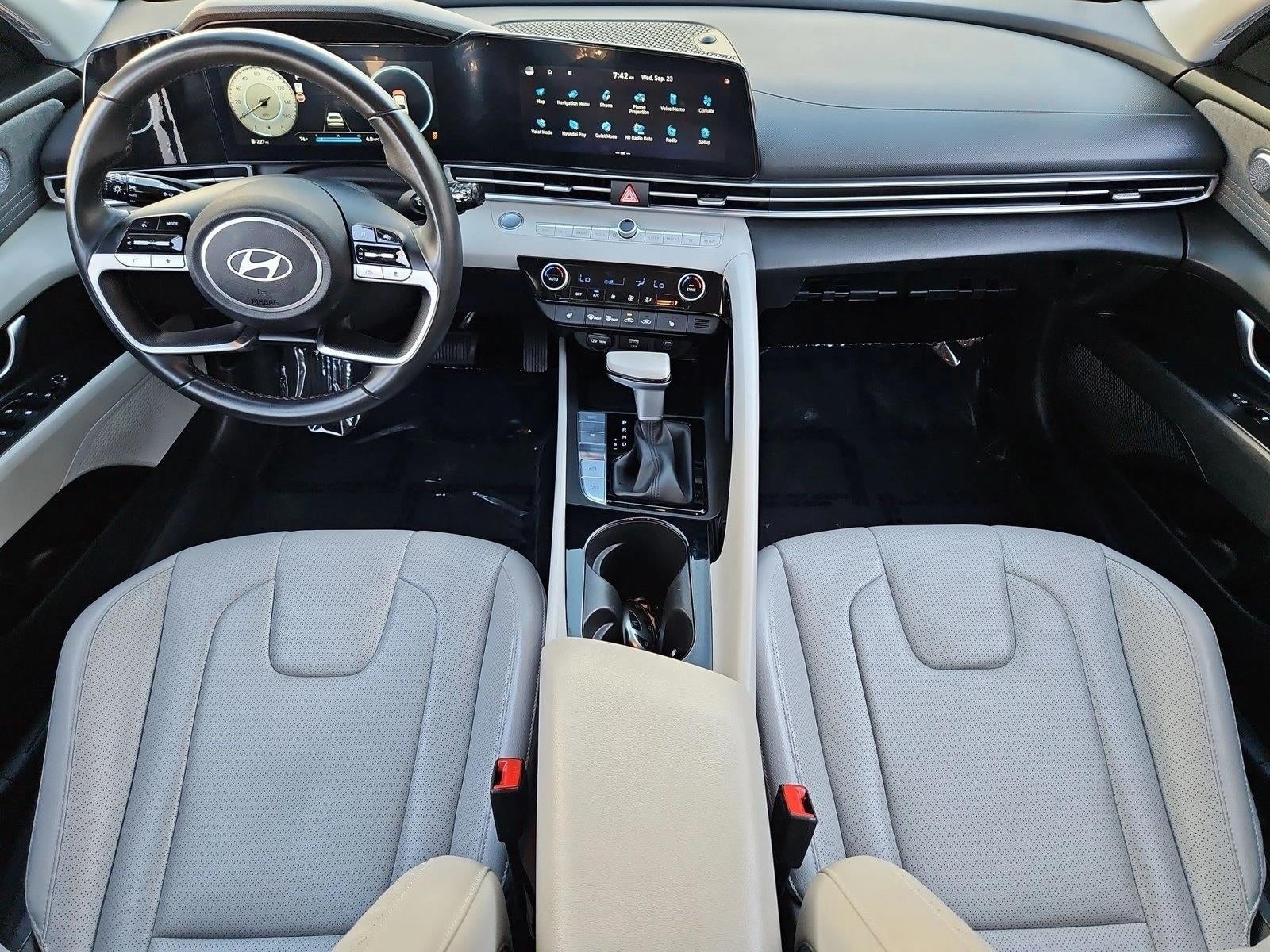 2024 Hyundai ELANTRA Limited IVT