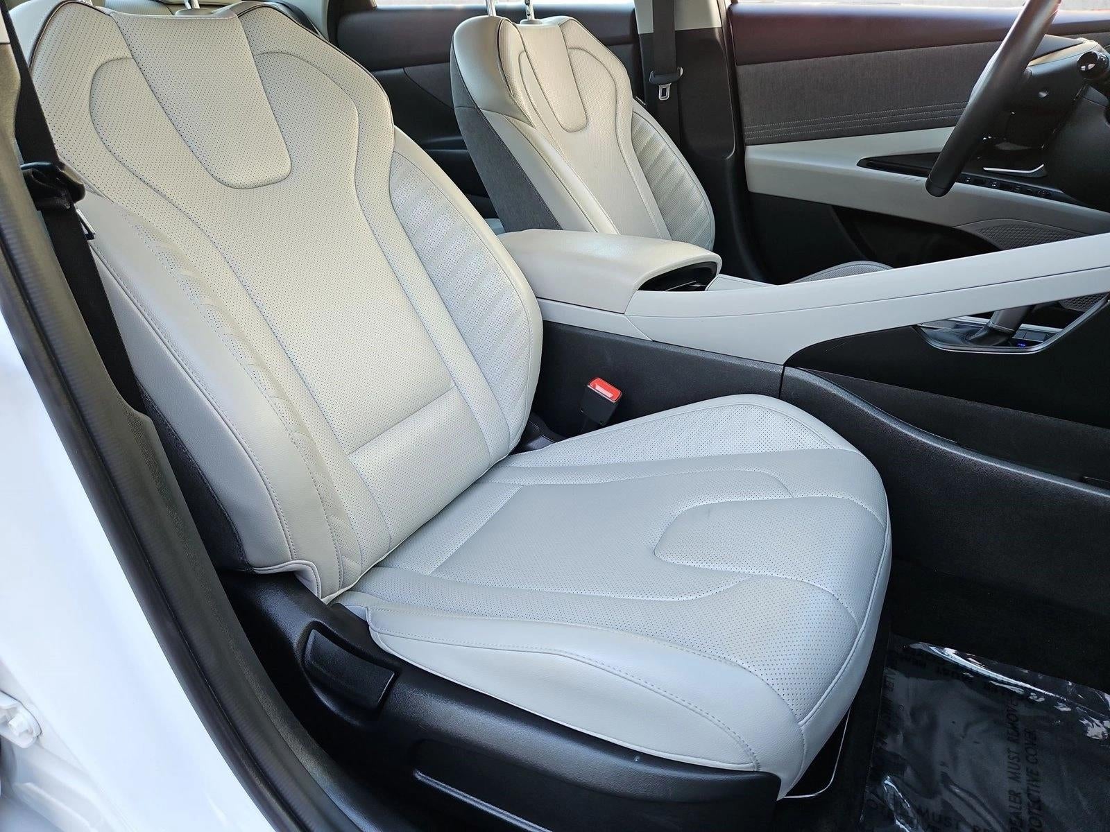 2024 Hyundai ELANTRA Limited IVT
