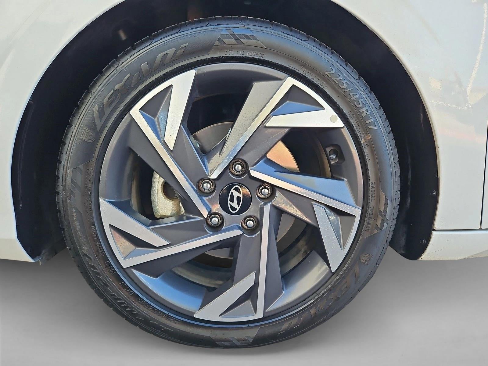 2024 Hyundai ELANTRA Limited IVT