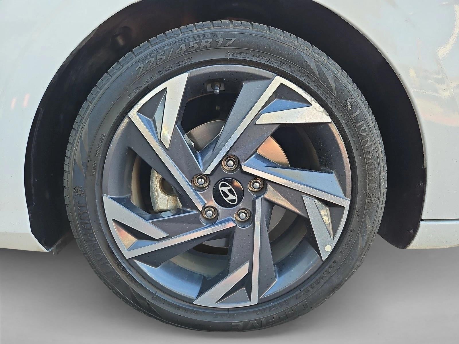 2024 Hyundai ELANTRA Limited IVT