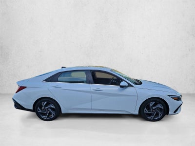 2024 Hyundai ELANTRA Limited IVT