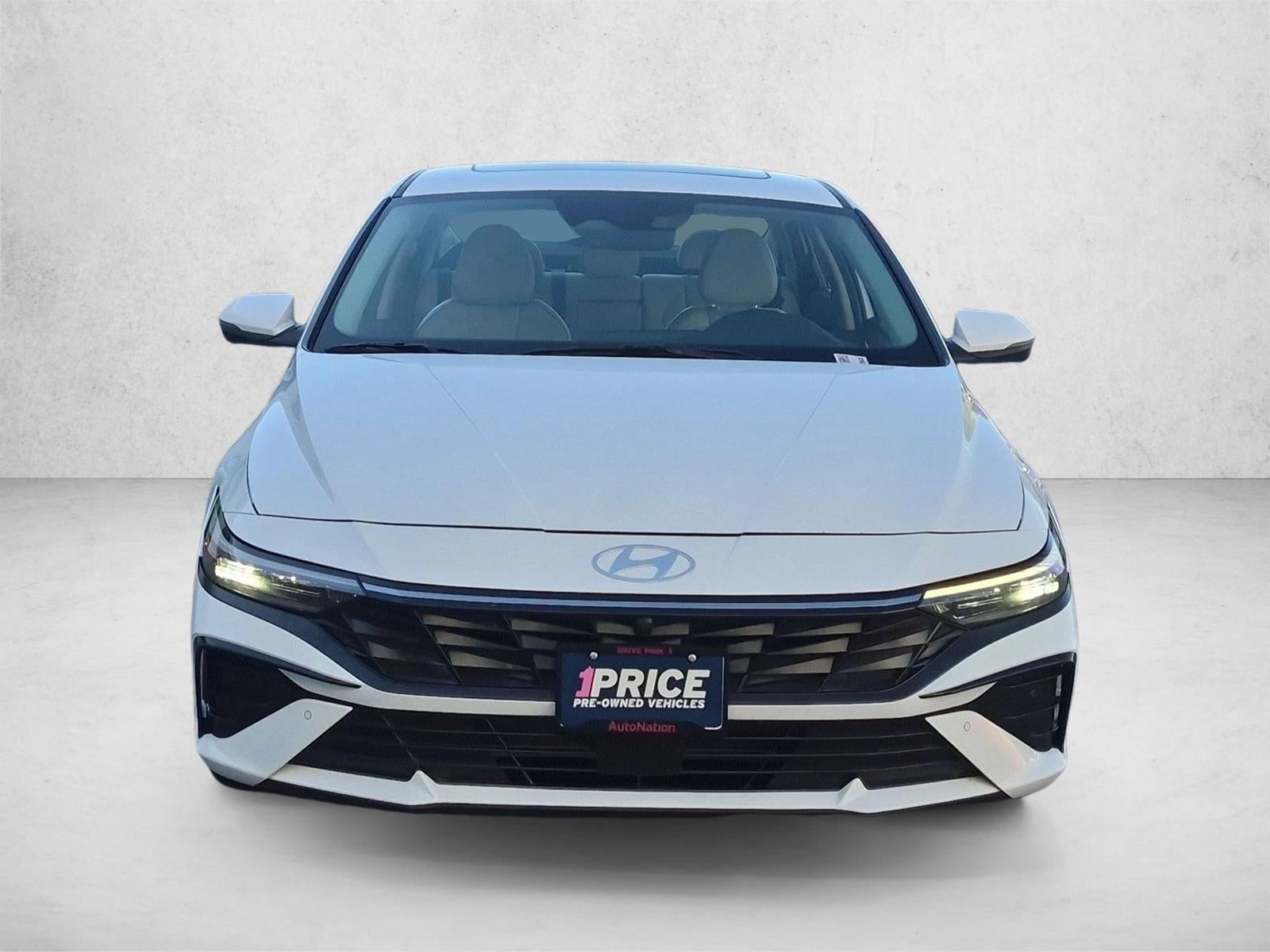 2024 Hyundai ELANTRA Limited IVT