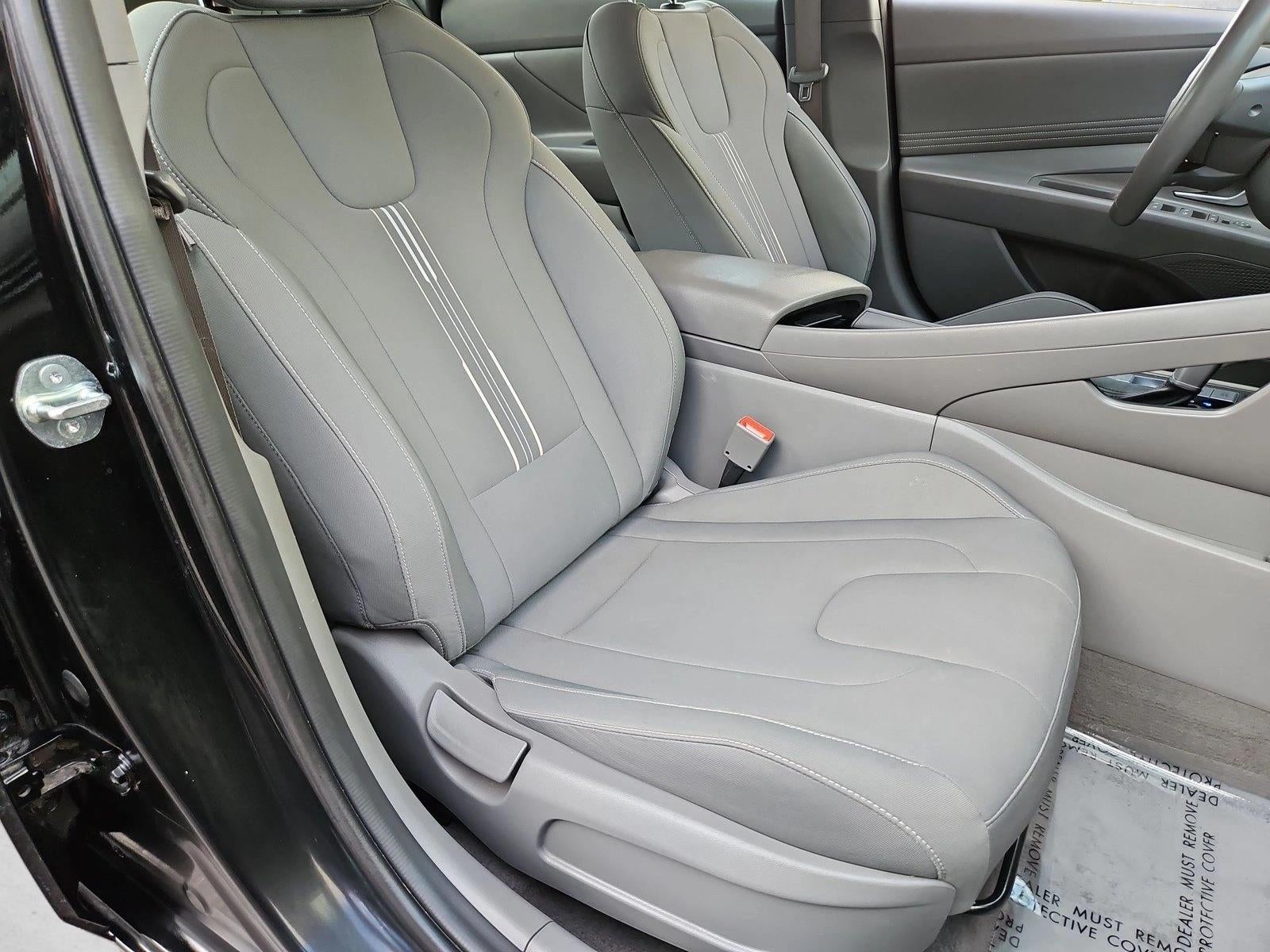 2025 Hyundai ELANTRA SEL Convenience IVT