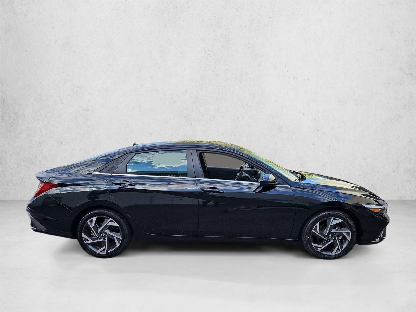 2025 Hyundai ELANTRA SEL Convenience IVT
