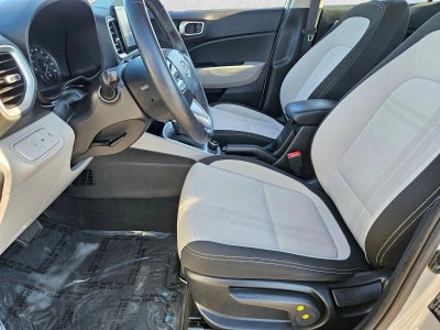 2022 Hyundai VENUE SEL IVT