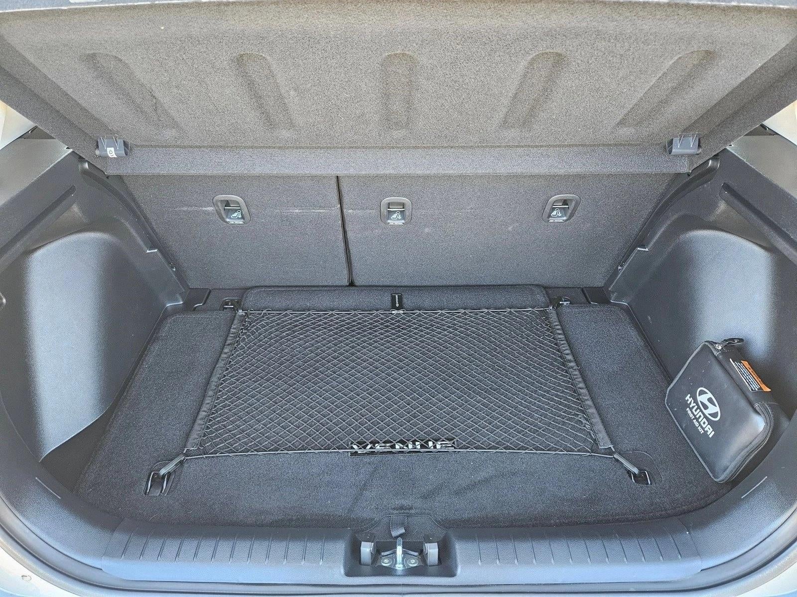 2022 Hyundai VENUE SEL IVT