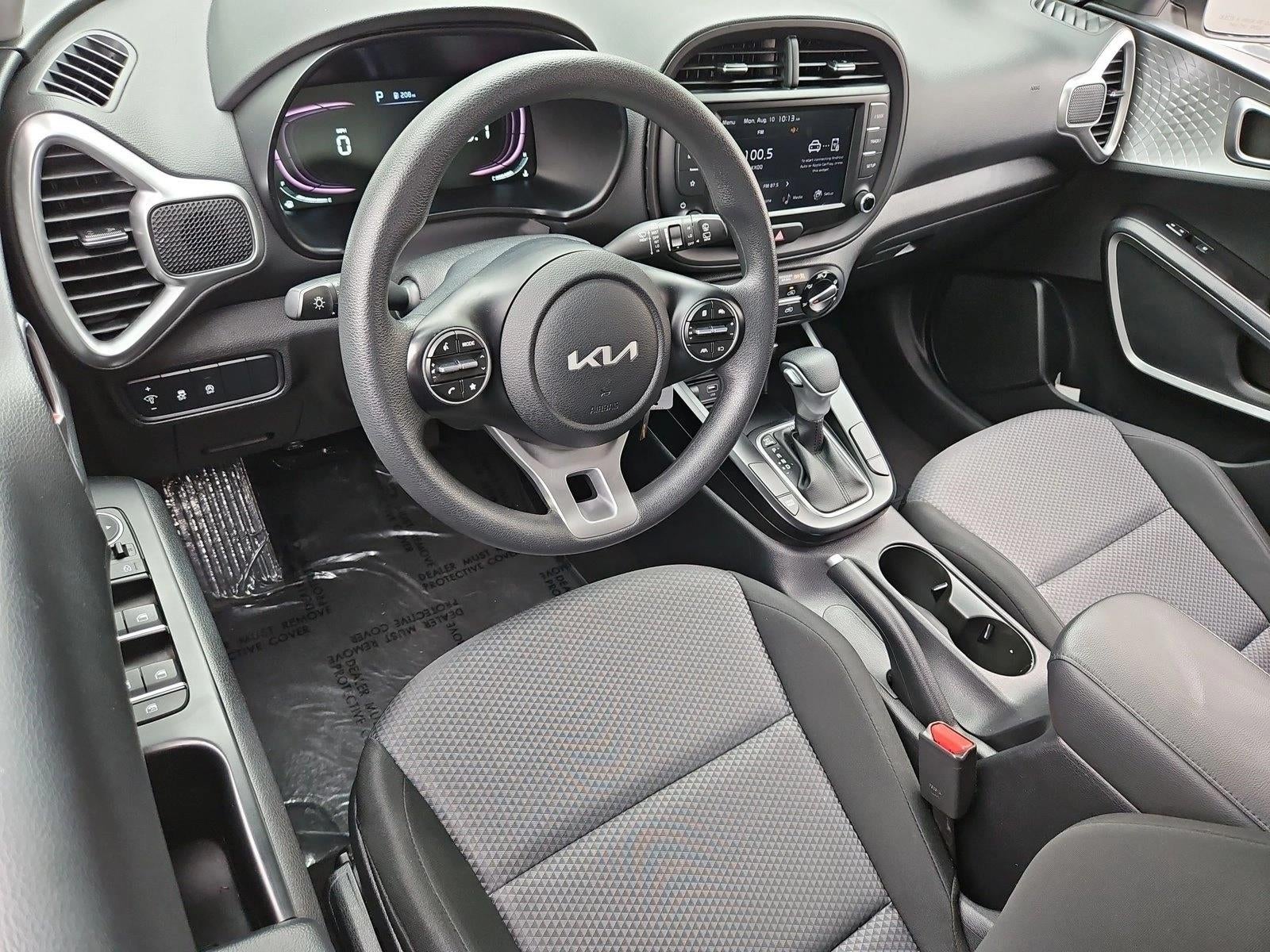 2023 Kia Soul LX IVT