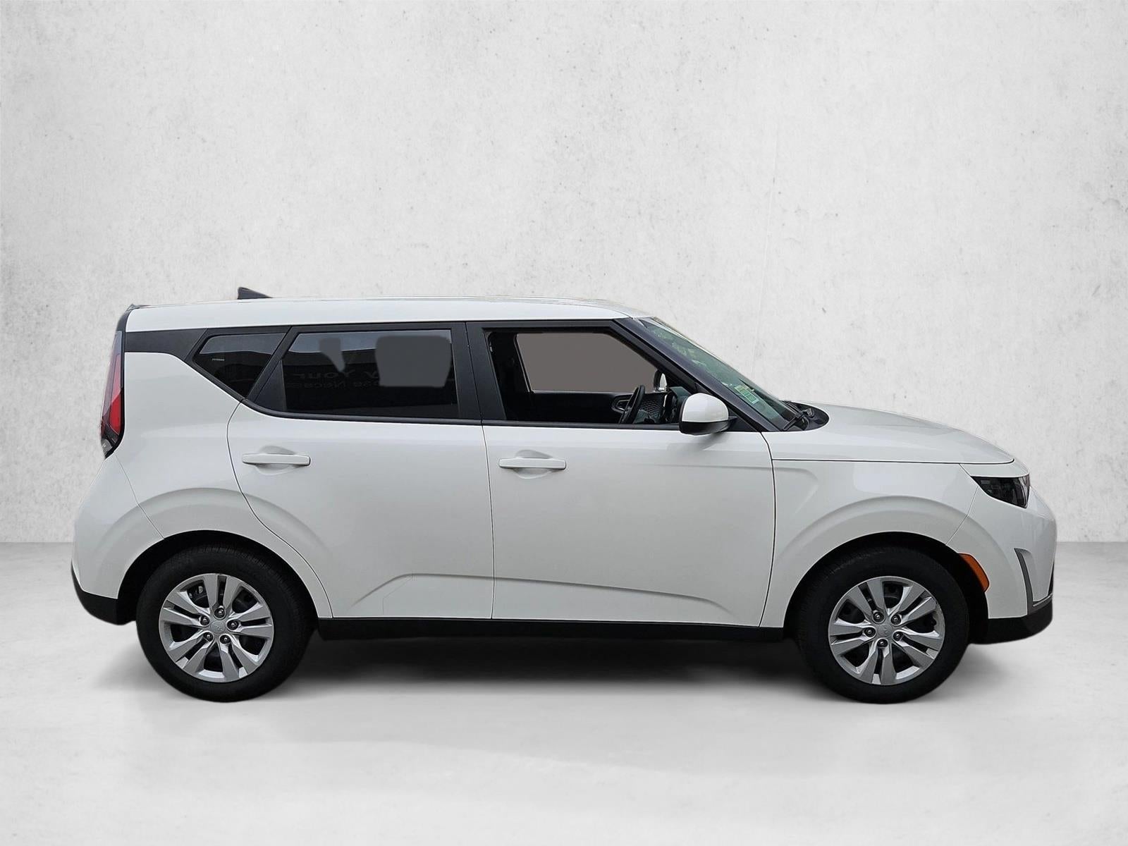 2023 Kia Soul LX IVT