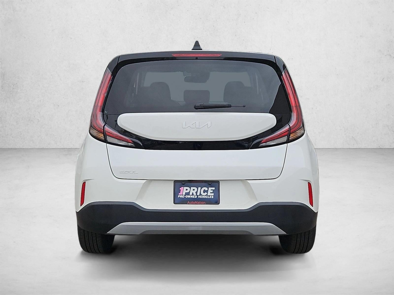 2023 Kia Soul LX IVT