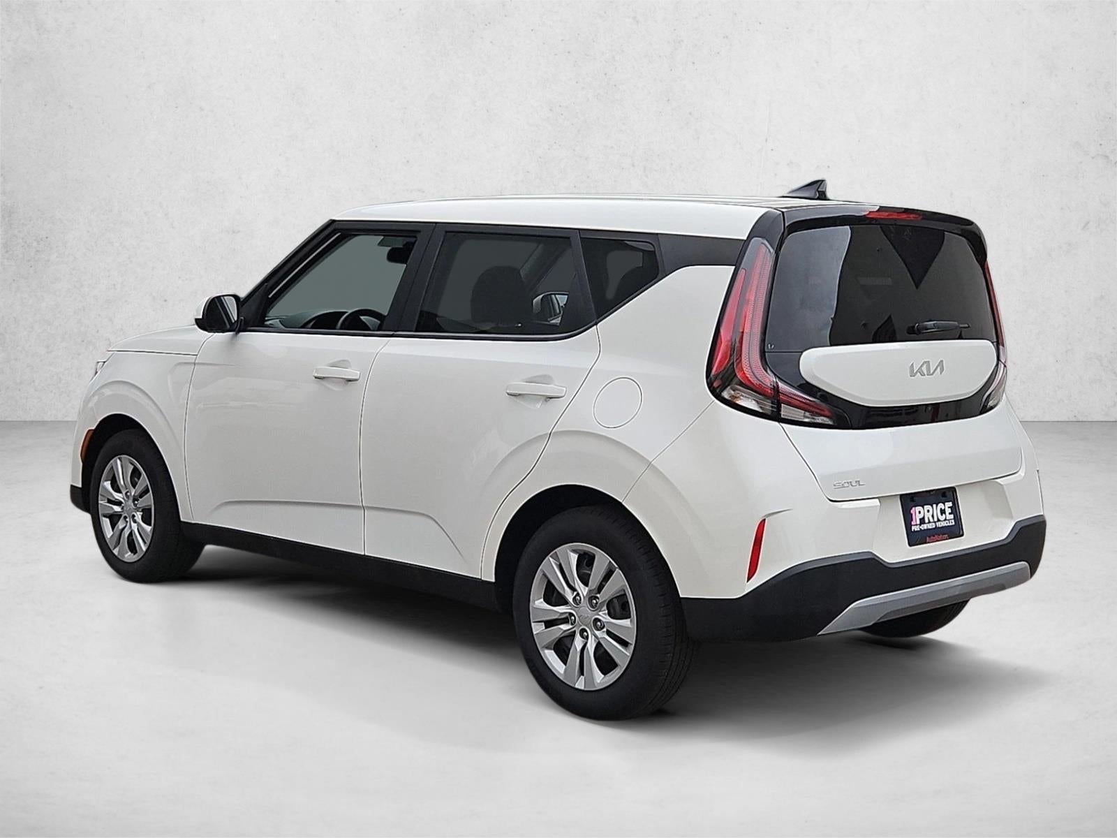 2023 Kia Soul LX IVT
