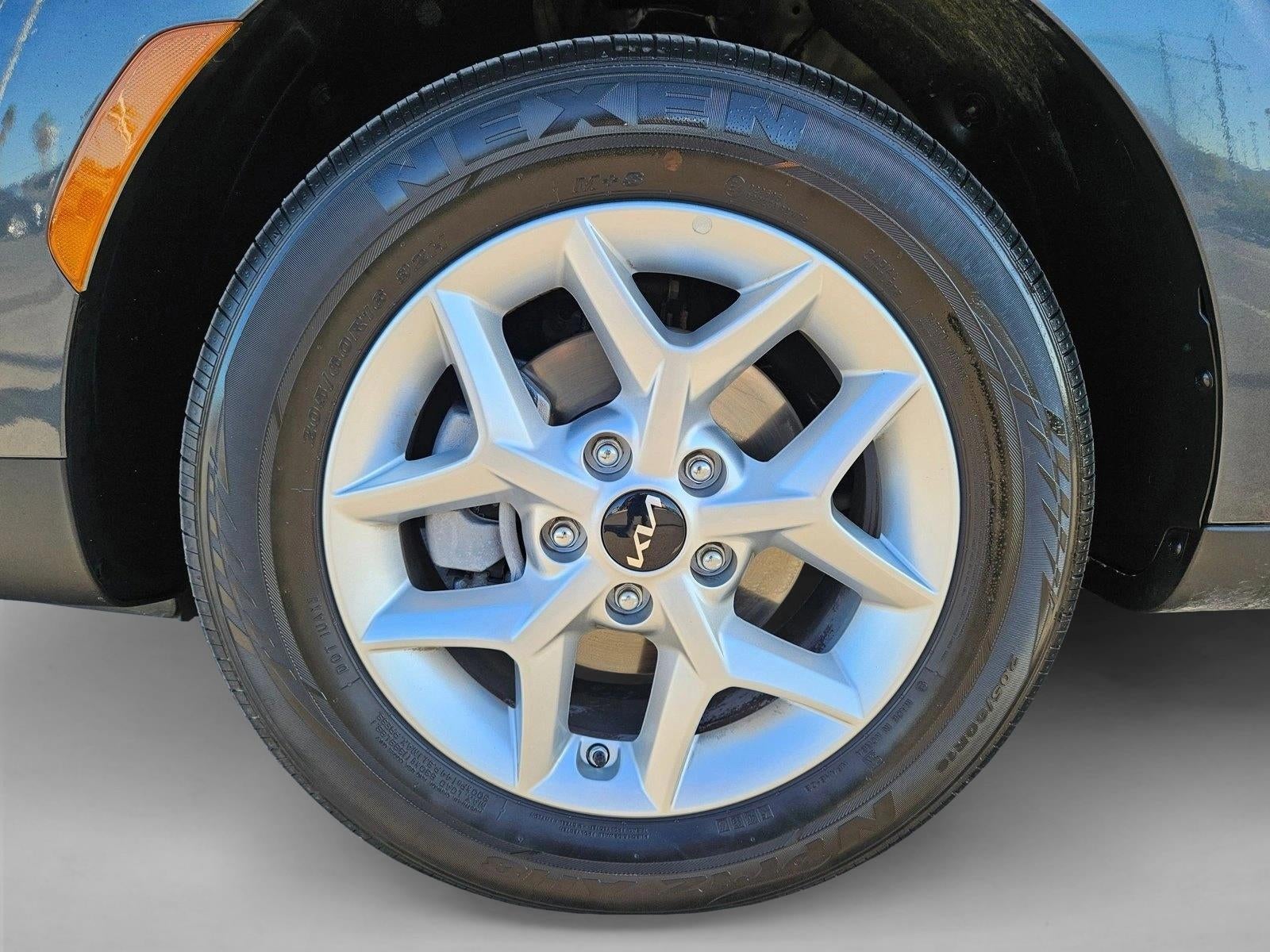 2025 Kia Soul LX FWD
