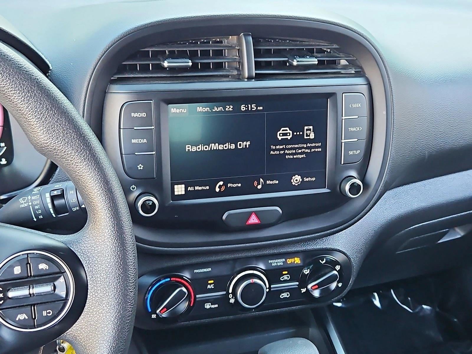 2024 Kia Soul LX IVT