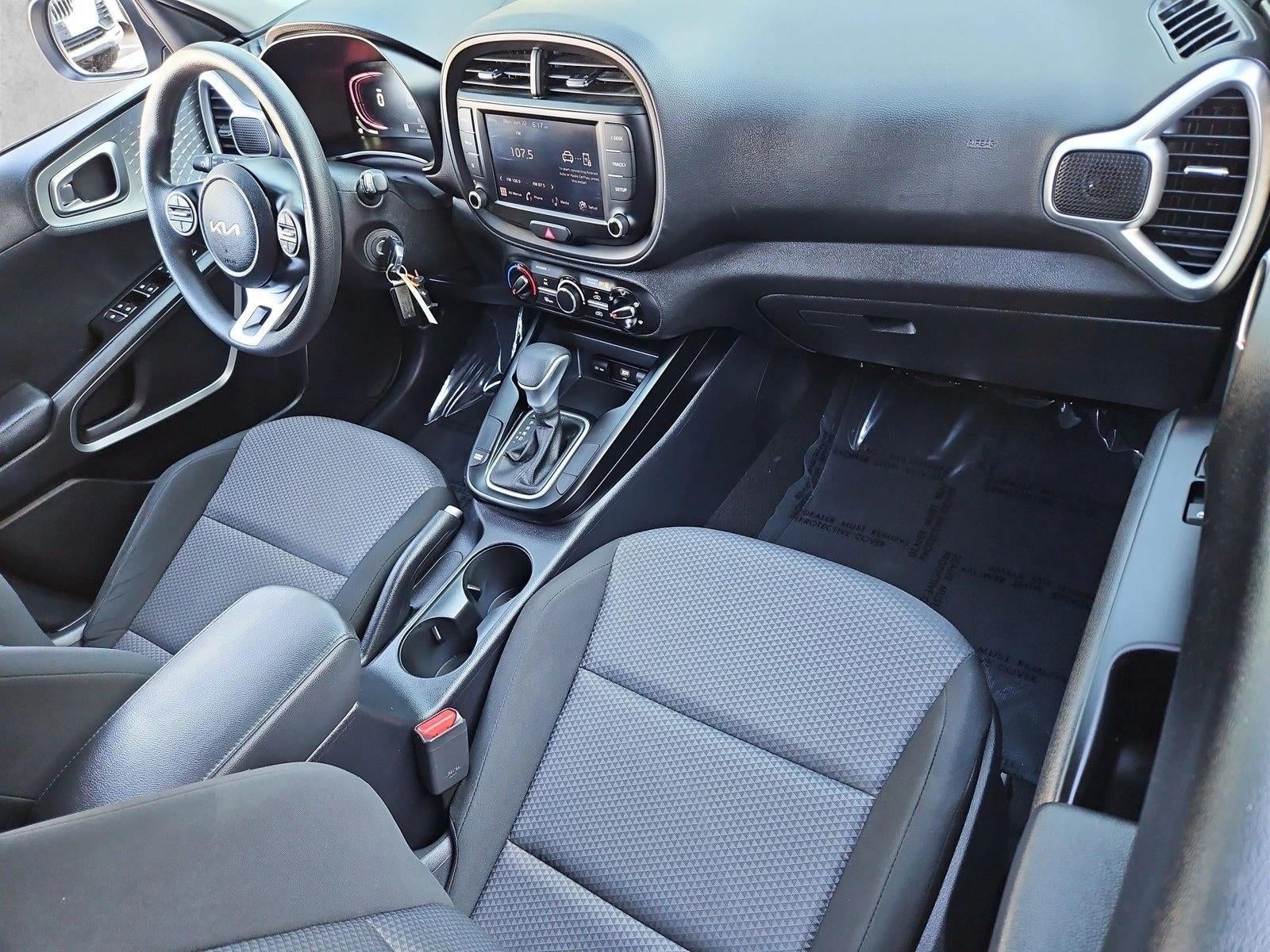 2024 Kia Soul LX IVT