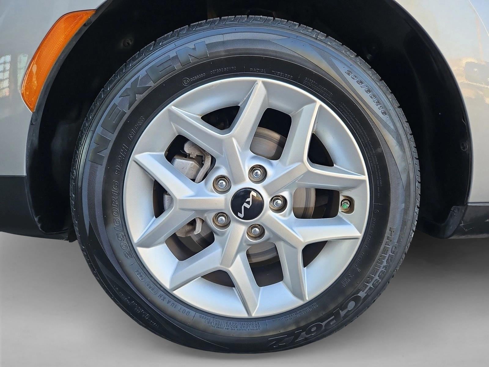 2024 Kia Soul LX IVT