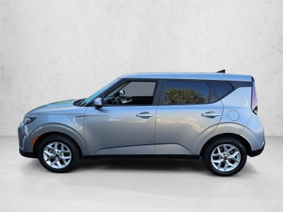2024 Kia Soul LX IVT