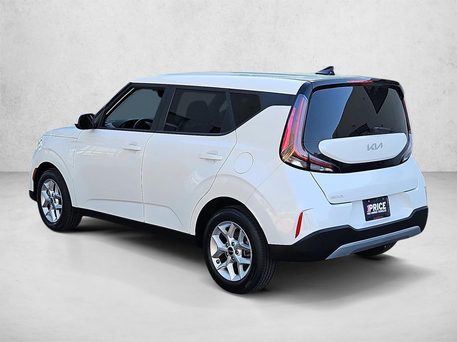 2024 Kia Soul LX IVT