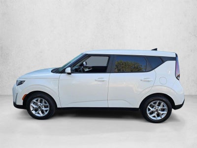 2024 Kia Soul LX IVT