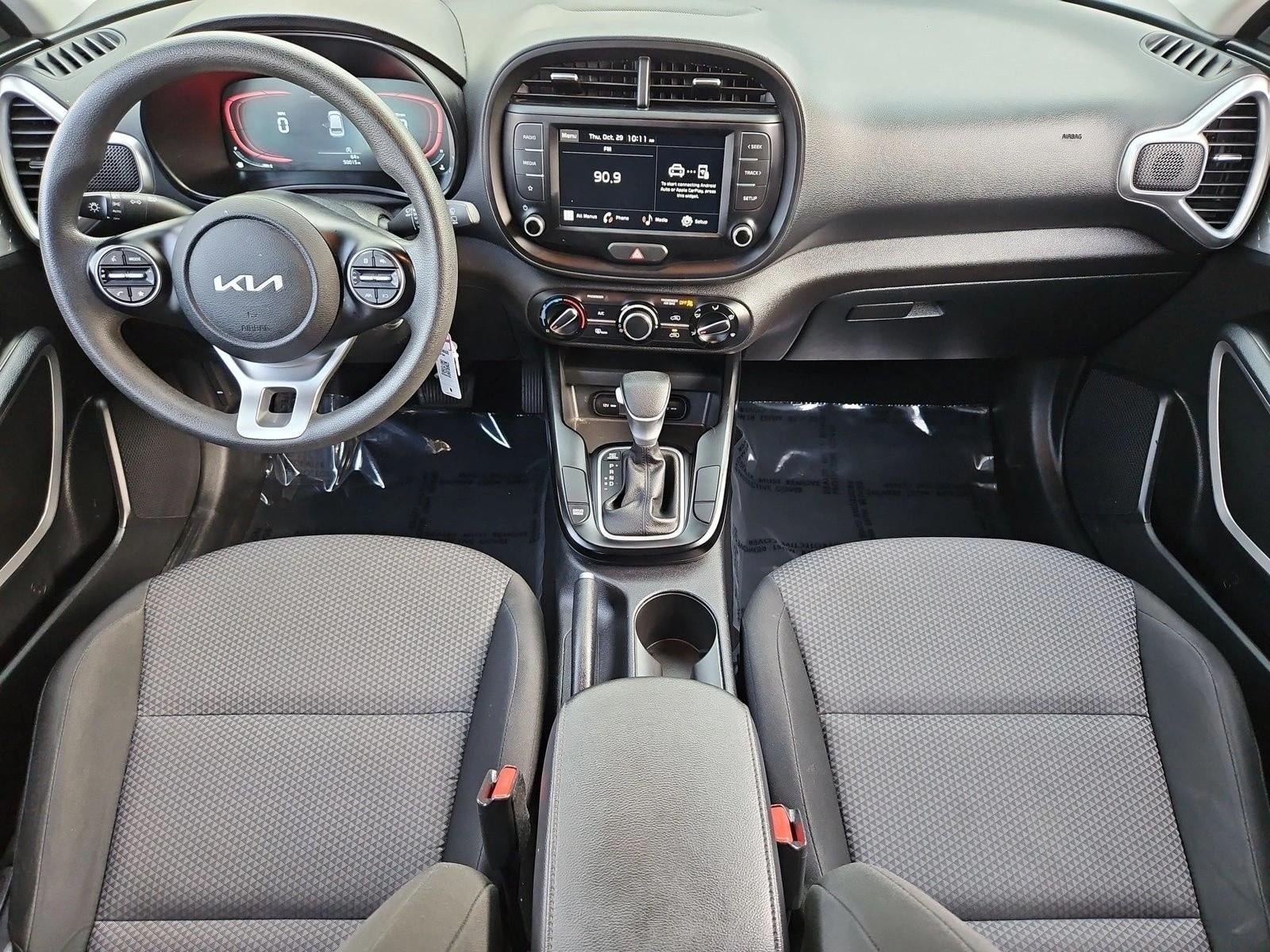 2024 Kia Soul LX IVT