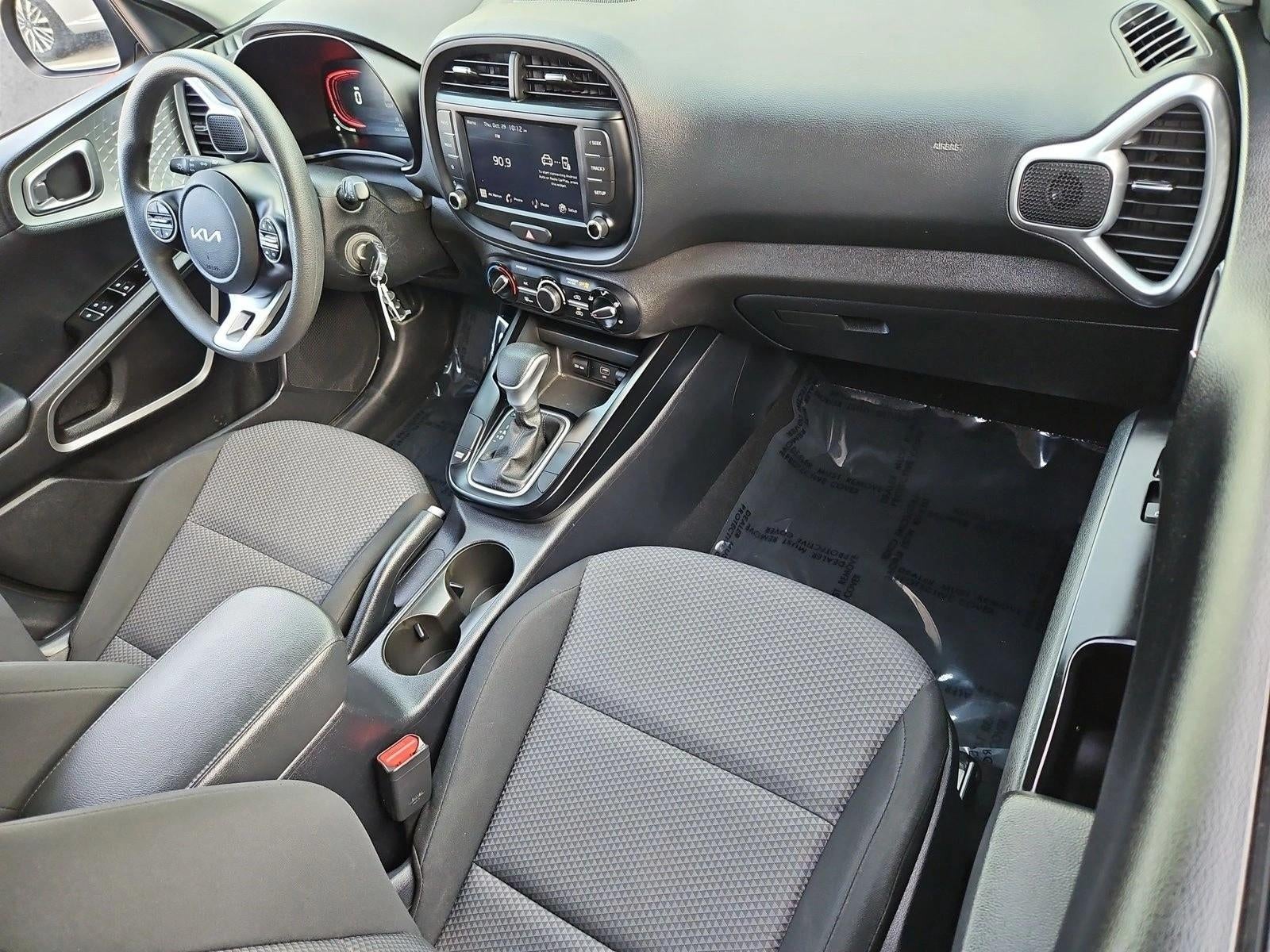 2024 Kia Soul LX IVT