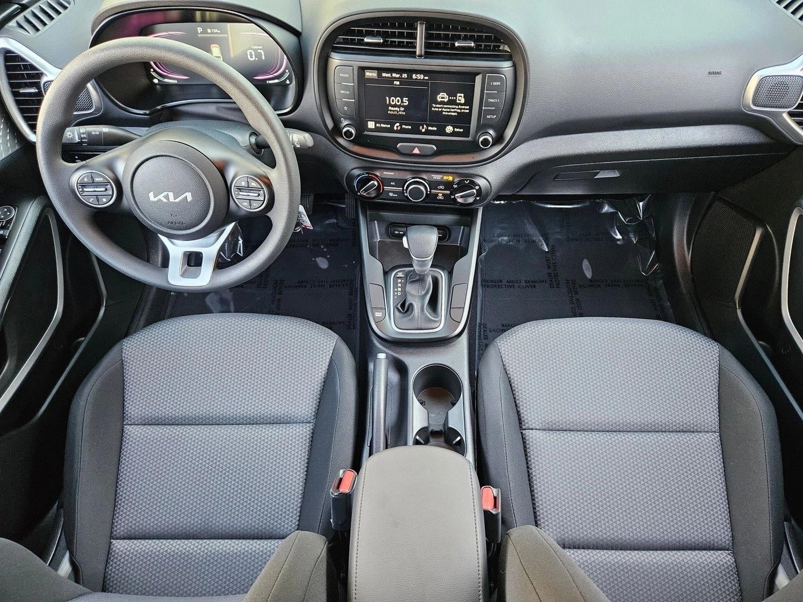 2024 Kia Soul LX IVT