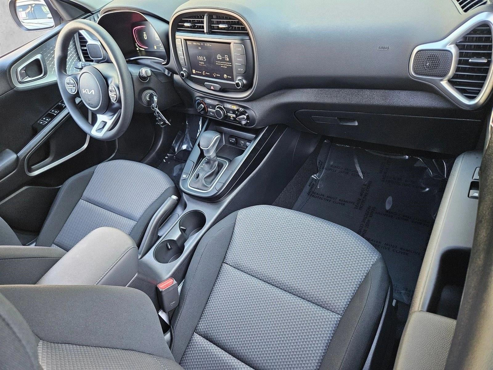 2024 Kia Soul LX IVT