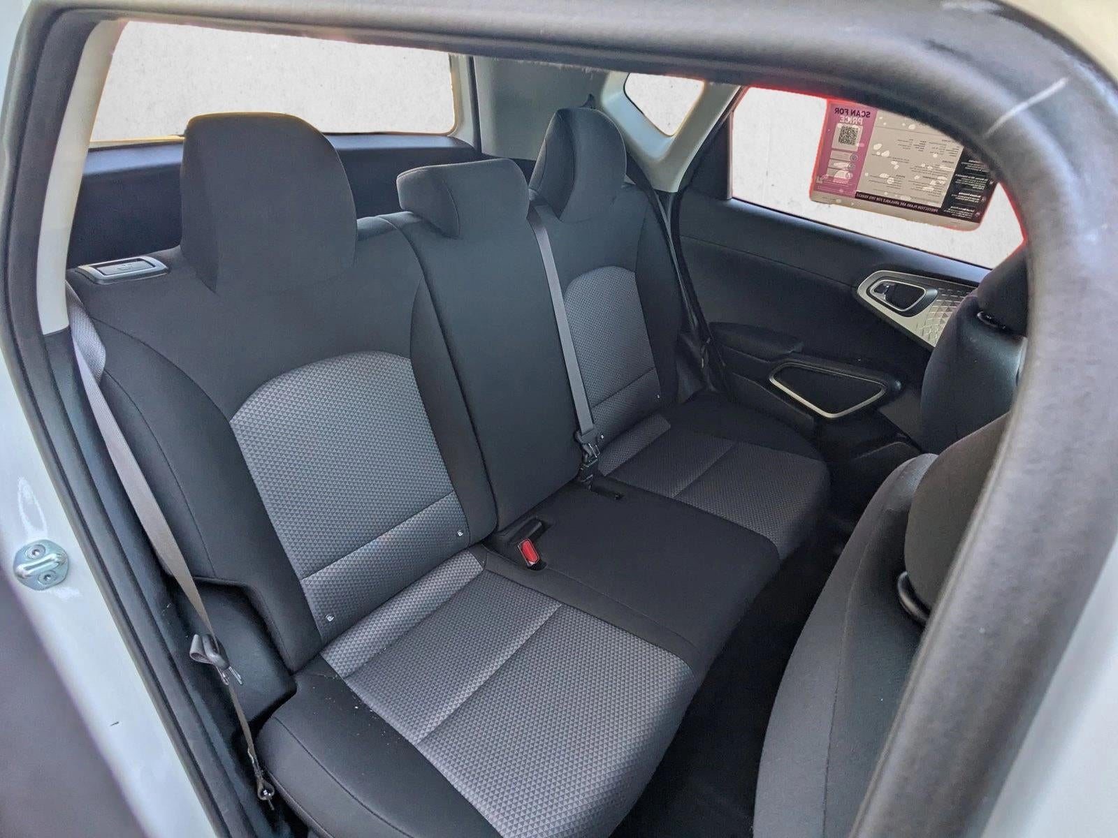 2024 Kia Soul LX IVT