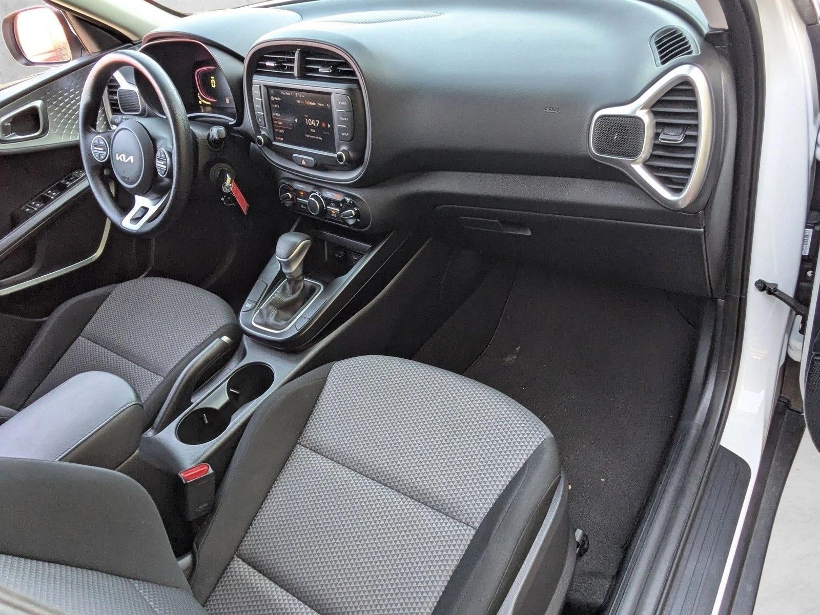 2024 Kia Soul LX IVT