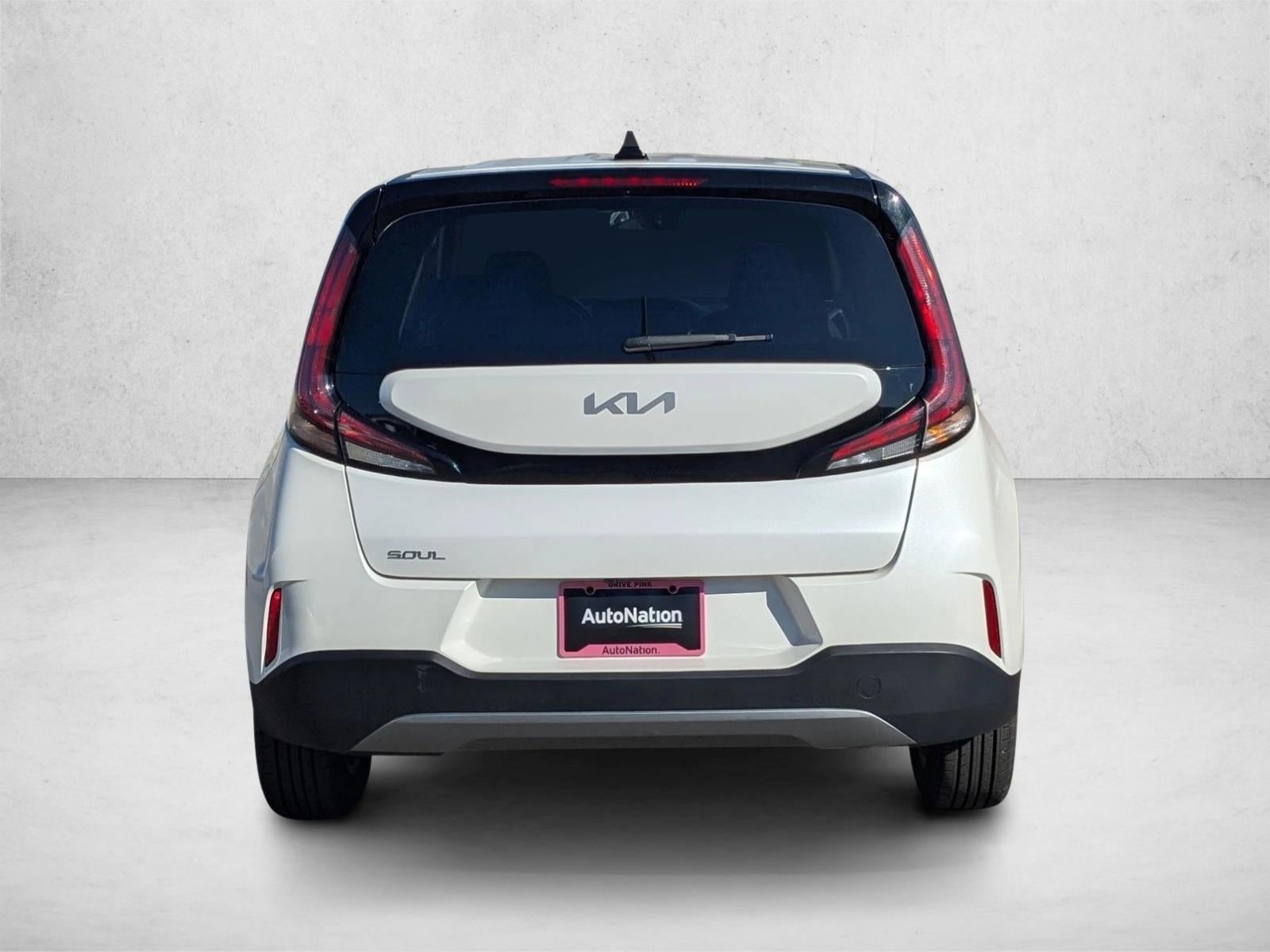 2024 Kia Soul LX IVT