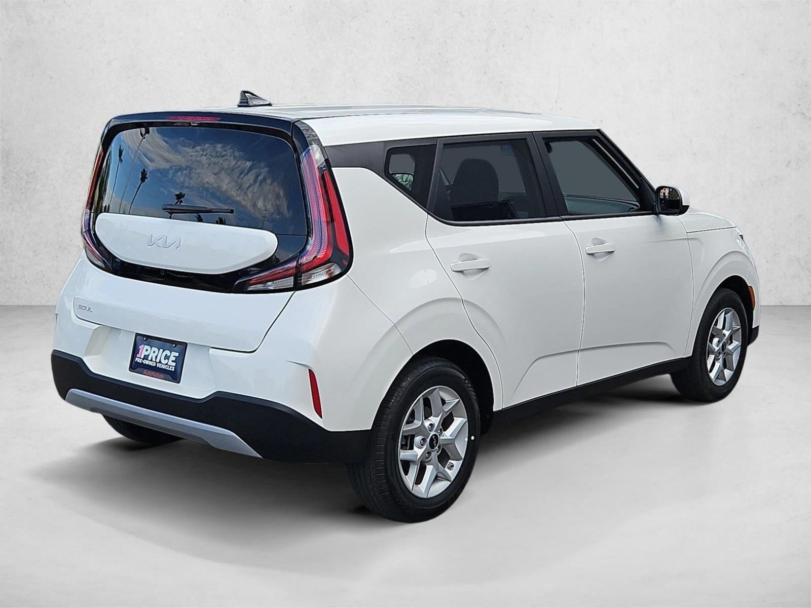 2025 Kia Soul LX FWD