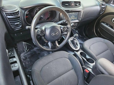 2019 Kia Soul + Auto