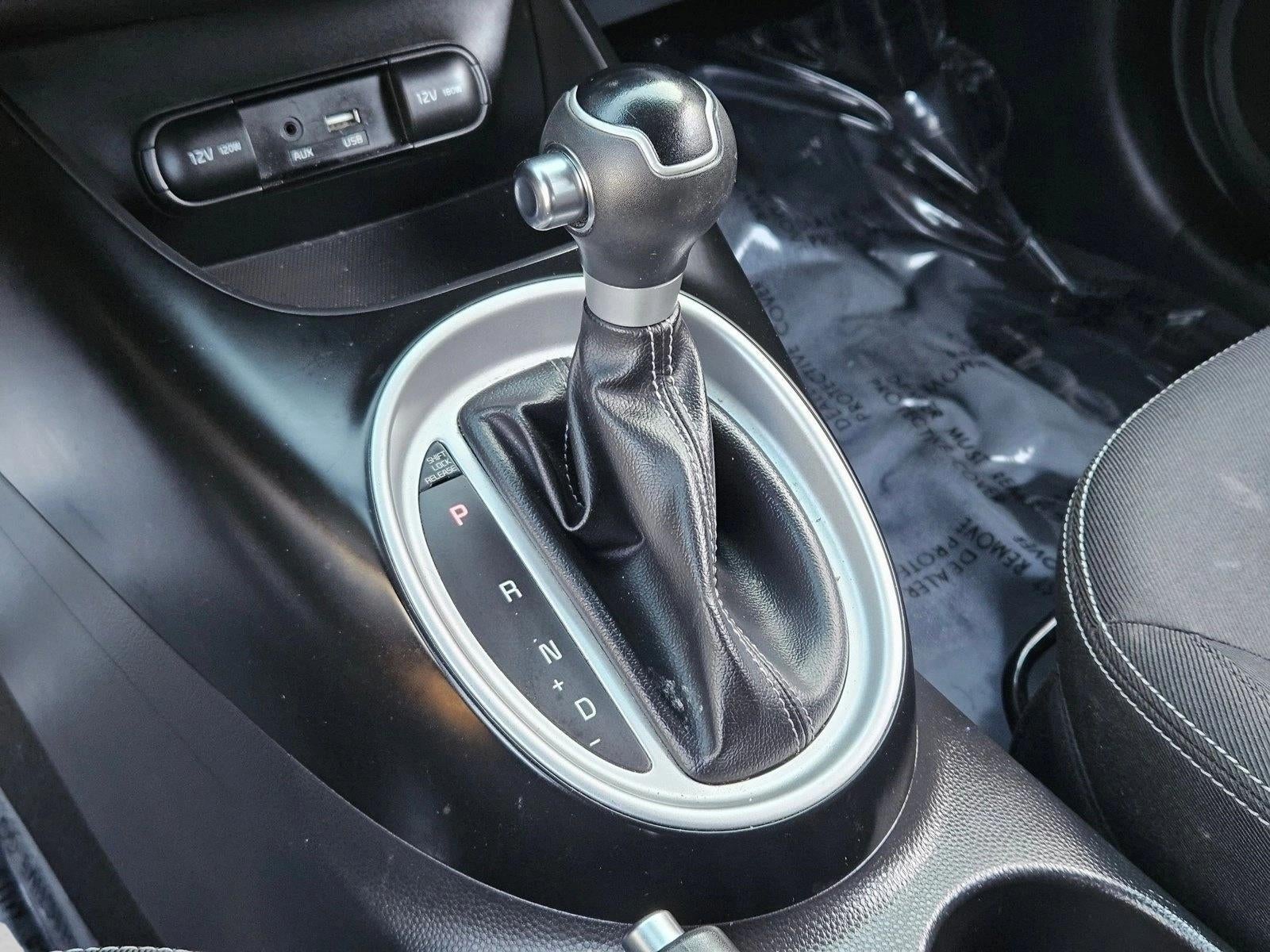 2019 Kia Soul + Auto