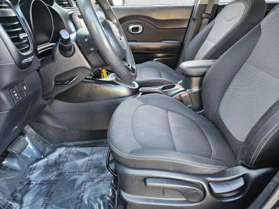 2019 Kia Soul + Auto