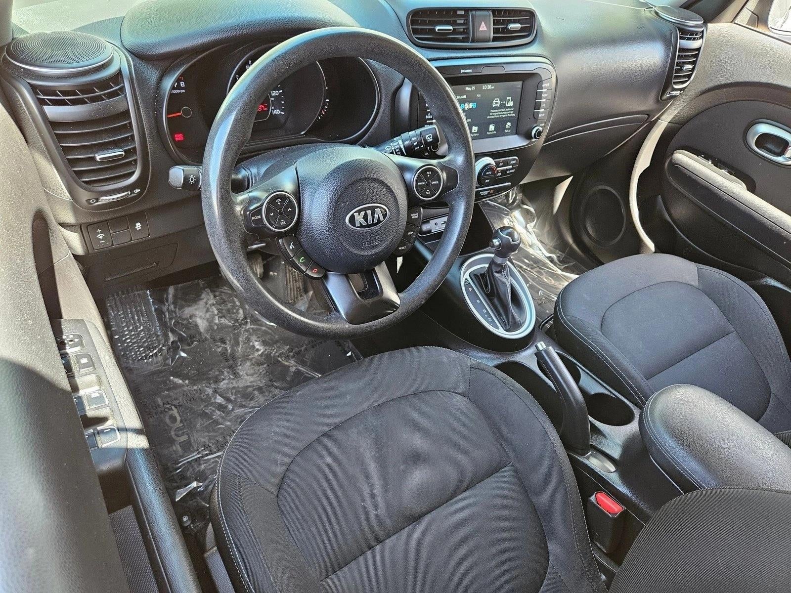 2019 Kia Soul + Auto