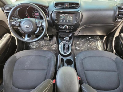 2019 Kia Soul + Auto