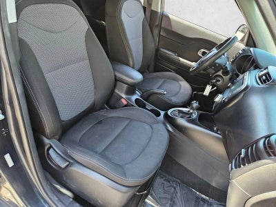 2019 Kia Soul + Auto