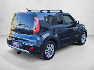 2019 Kia Soul + Auto