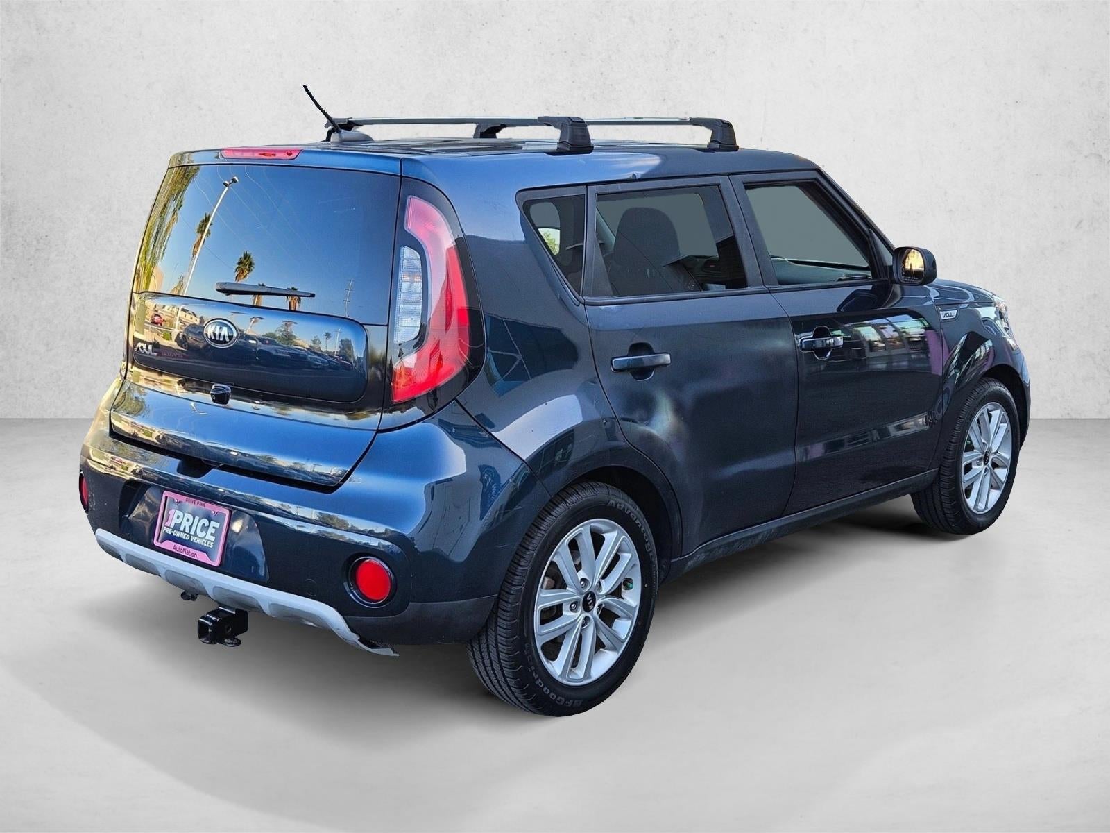 2019 Kia Soul + Auto