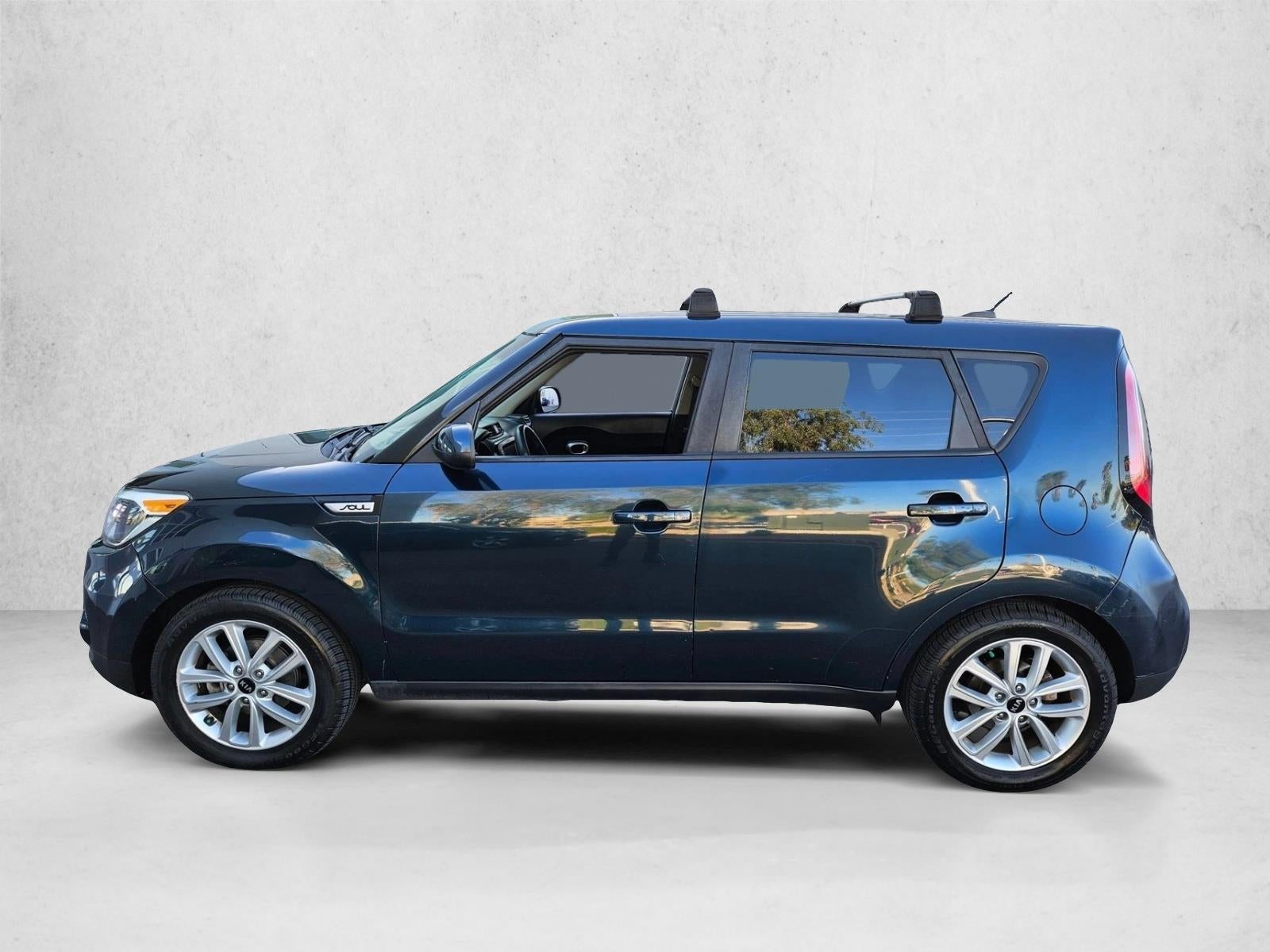 2019 Kia Soul + Auto