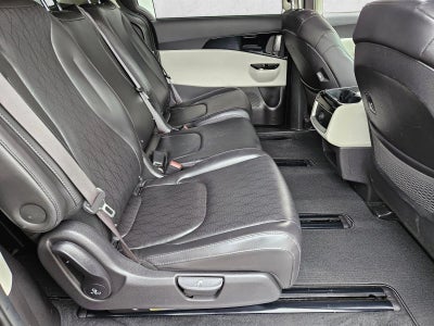 2022 Kia Carnival EX FWD