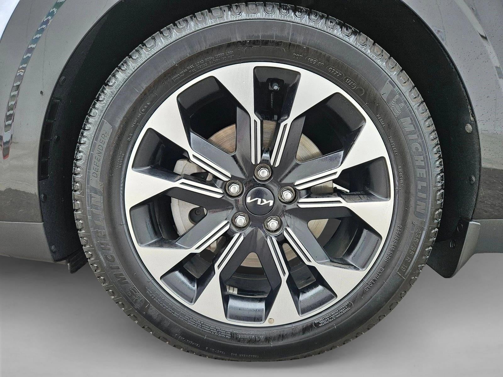 2022 Kia Carnival EX FWD