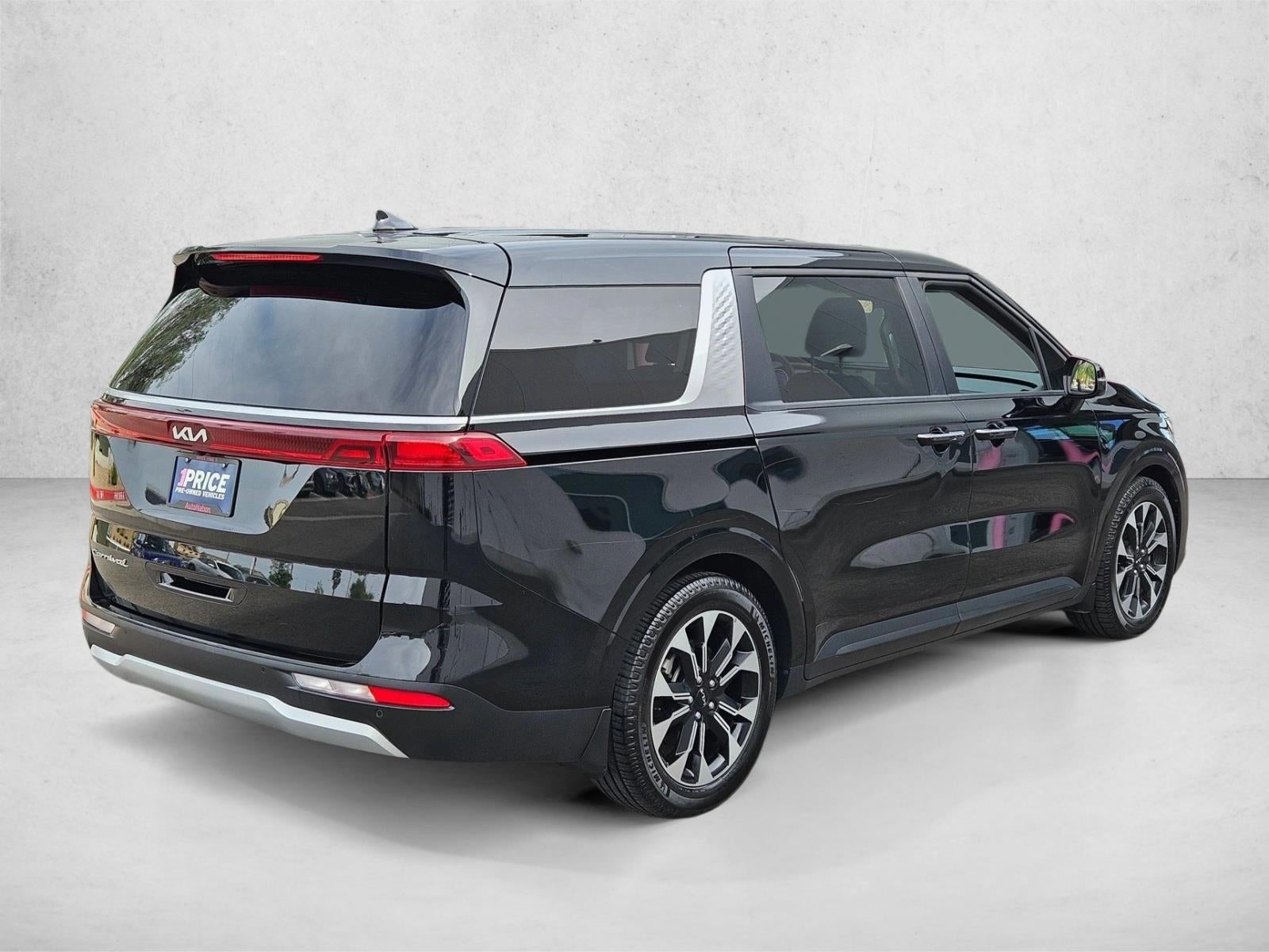 2022 Kia Carnival EX FWD
