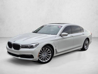 2018 BMW 740e xDrive iPerformance Plug-In Hybrid