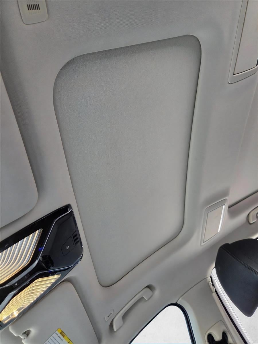 2018 BMW 740e xDrive iPerformance Plug-In Hybrid