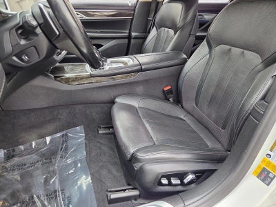 2018 BMW 740e xDrive iPerformance Plug-In Hybrid