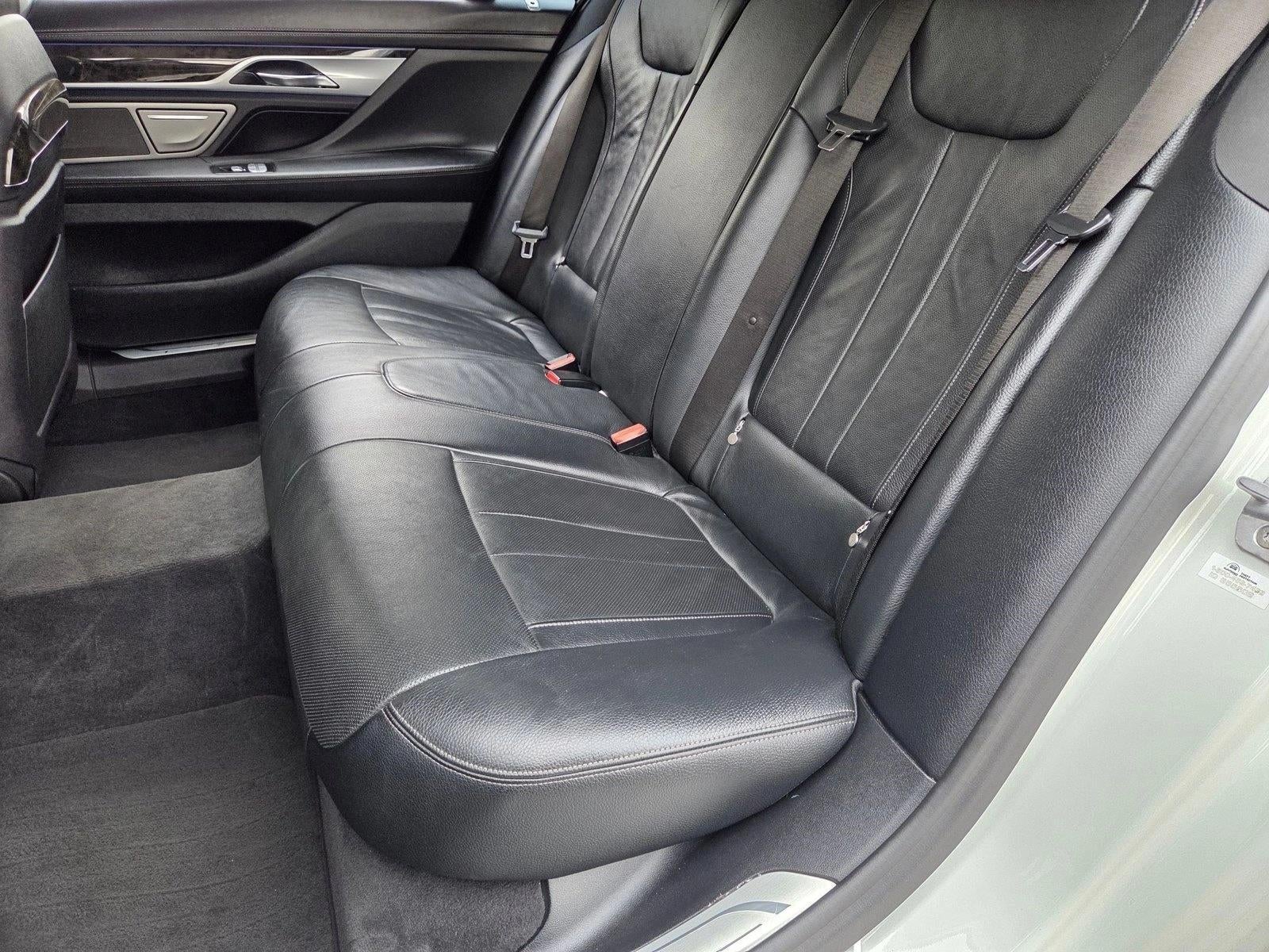 2018 BMW 740e xDrive iPerformance Plug-In Hybrid