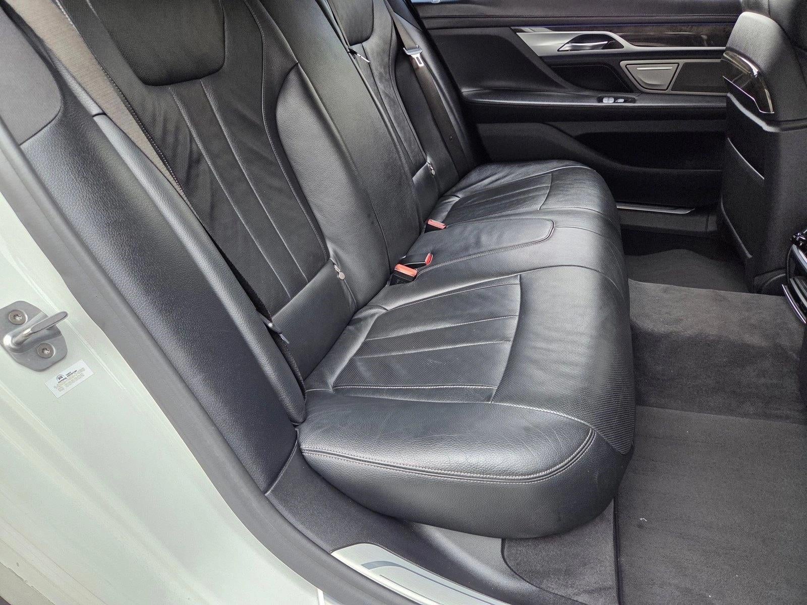 2018 BMW 740e xDrive iPerformance Plug-In Hybrid