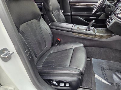 2018 BMW 740e xDrive iPerformance Plug-In Hybrid