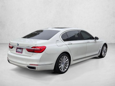 2018 BMW 740e xDrive iPerformance Plug-In Hybrid