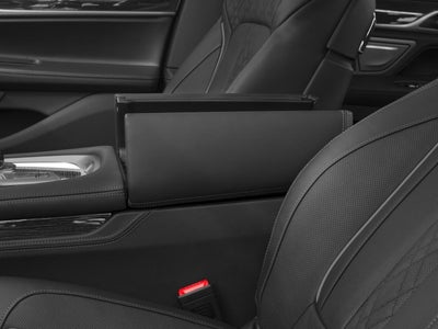 2018 BMW 740e xDrive iPerformance Plug-In Hybrid